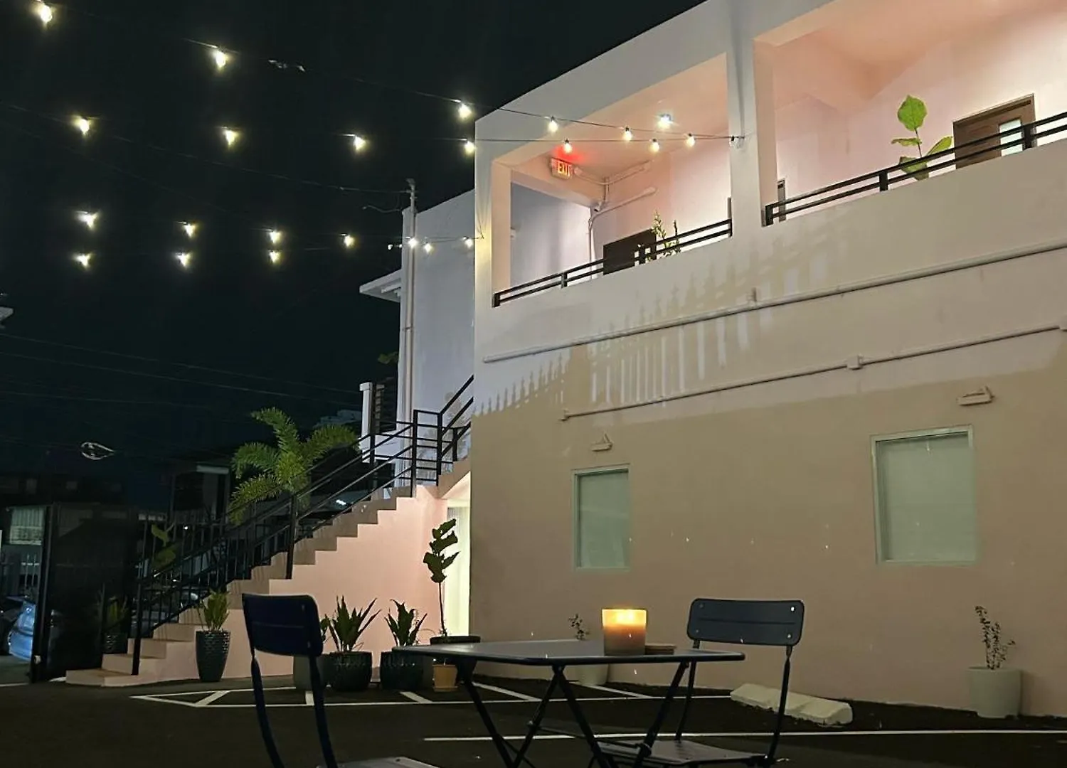 Room 14 Chill City Veranda Near Miramar San Juan Hotel